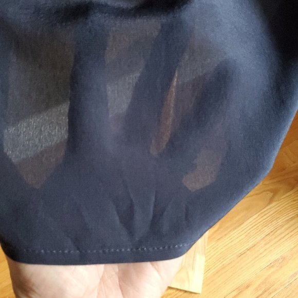 Tory Burch 100% Silk Sleeveless Solid Top sz 6 - Picture 7 of 8